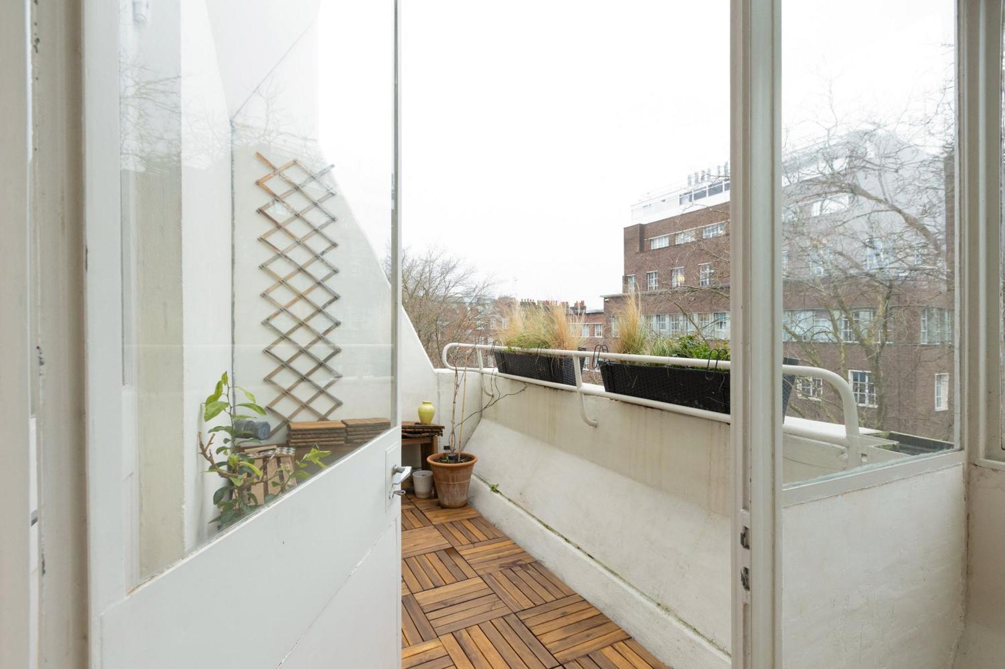 Filled With Light 1br W Balcony, Centre Appartement Londres